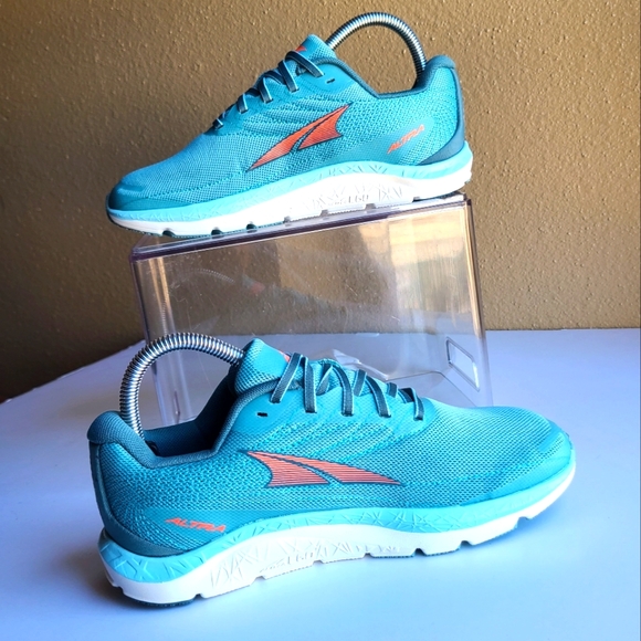 Altra Rivera 2 women Size 7 (New without box) - Picture 7 of 12